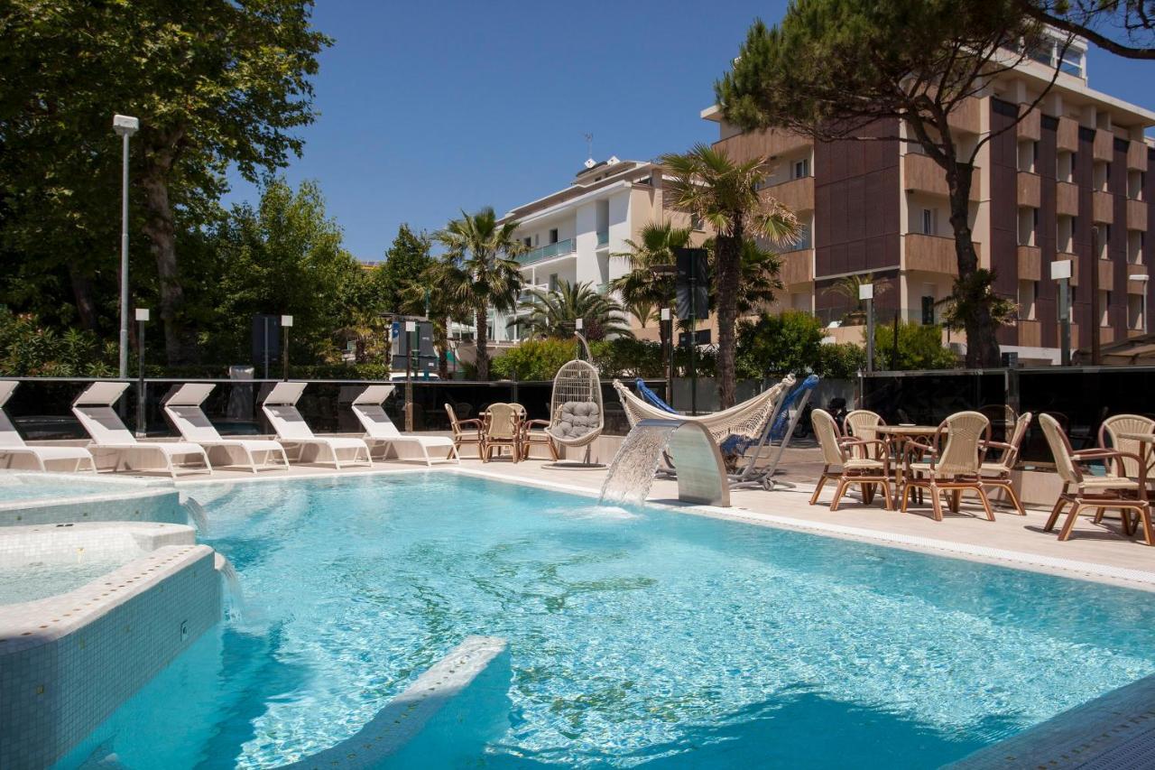 Hotel Diamond Riccione Exterior photo