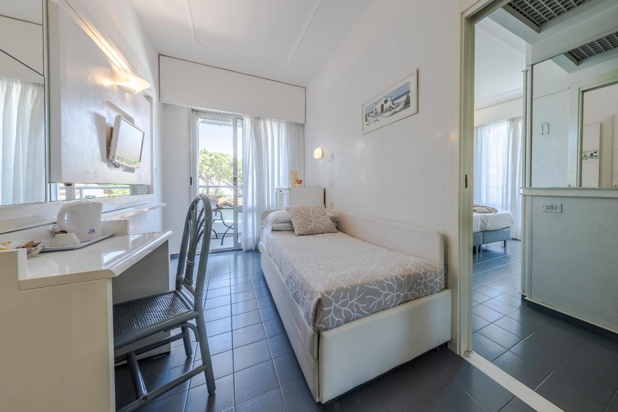 Hotel Diamond Riccione Exterior photo